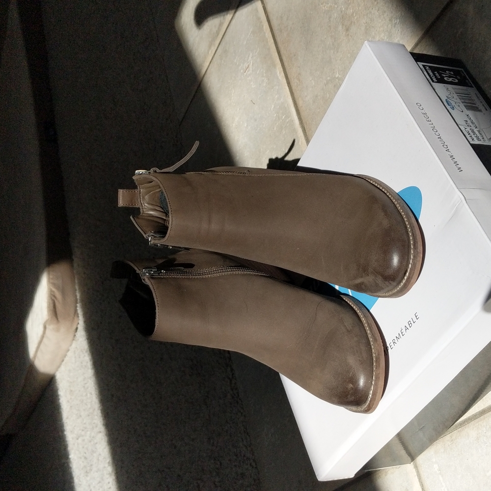 Aqua College Booties